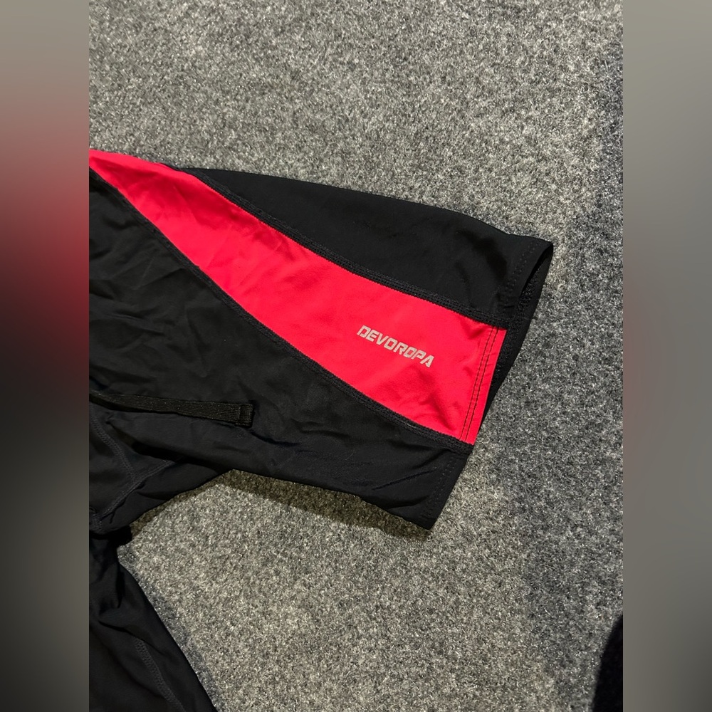 Devoropa Black and Red Jammer swim Shorts XL - Picture 2 of 4